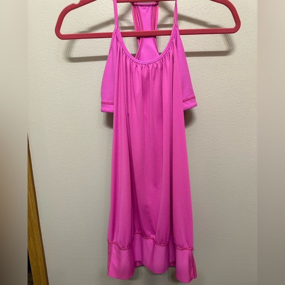 Lululemon workout tank with built-in bras